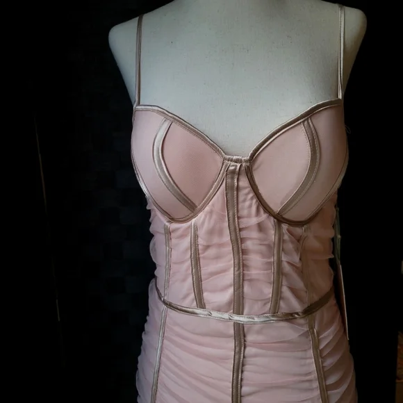 Blāshe Stunning Lace Sexy Mini Dress - Picture 3 of 7